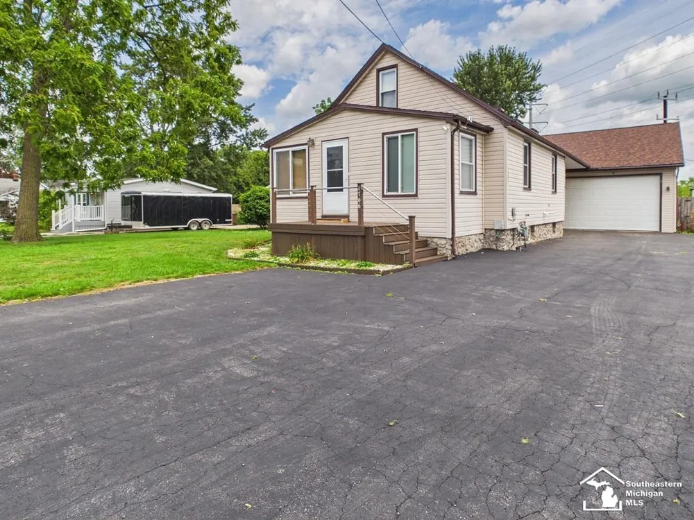 1706 Hemlock Street Frenchtown Township, MI 48162
