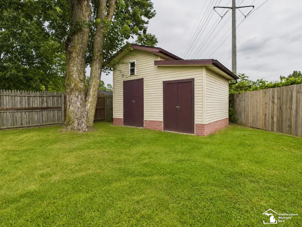 1706 Hemlock Street Frenchtown Township, MI 48162