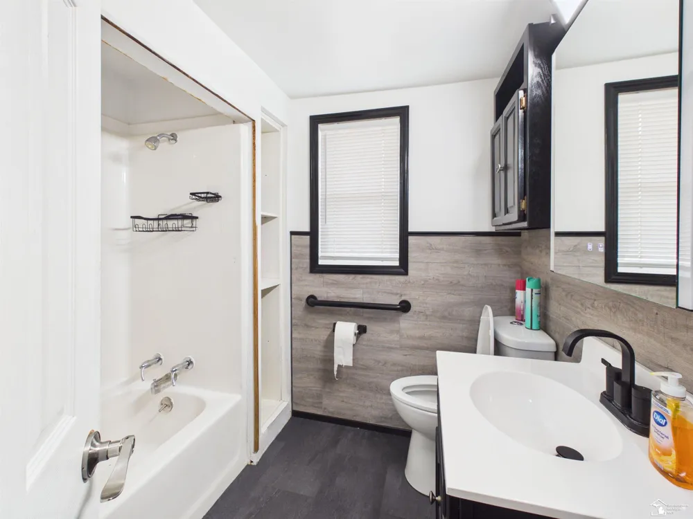 1706 Hemlock Street Frenchtown Township, MI 48162
