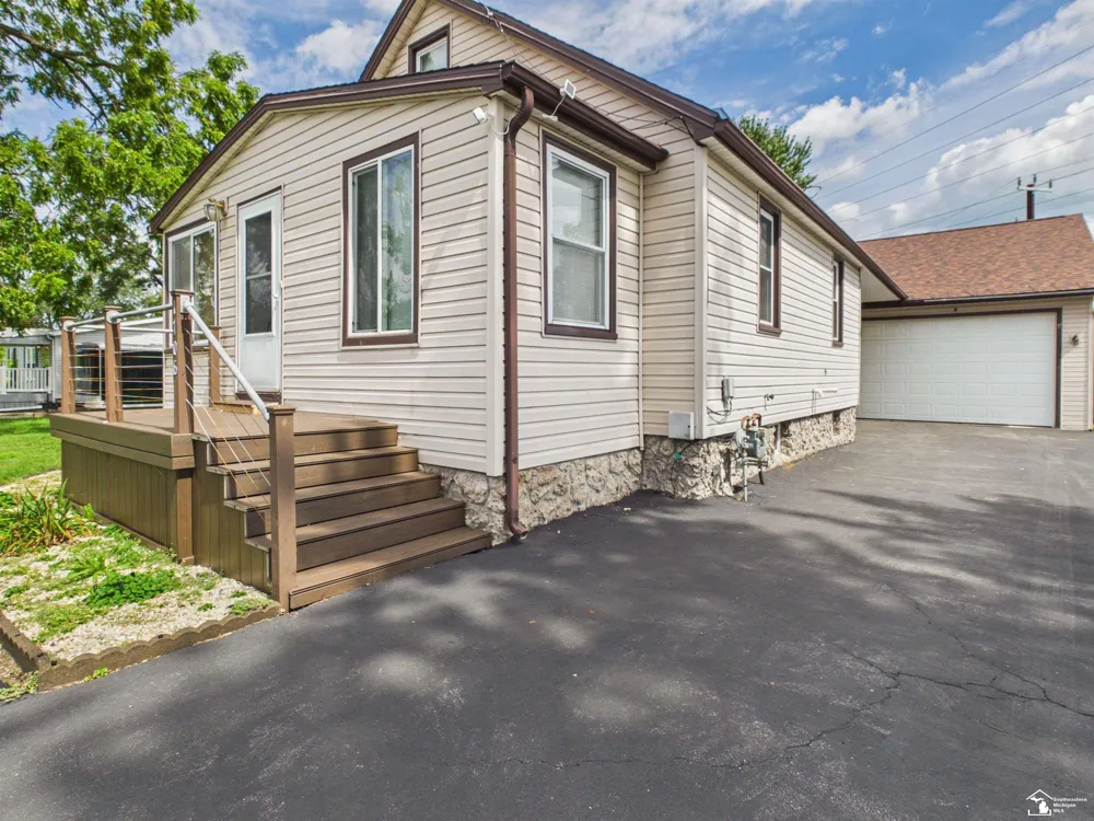 1706 Hemlock Street Frenchtown Township, MI 48162