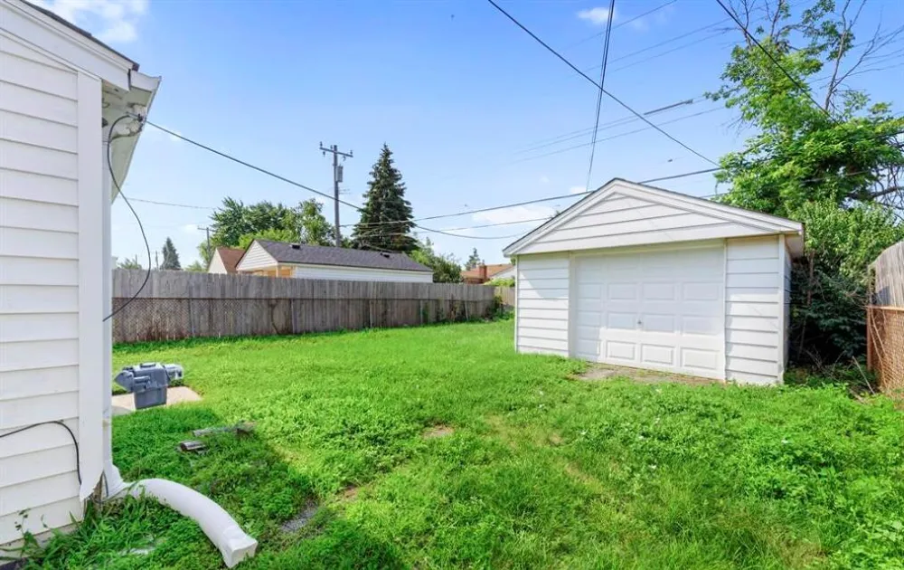 14986 University Street Allen Park City, MI 48101