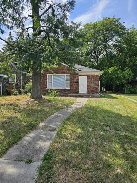 5130 Outer Drive E