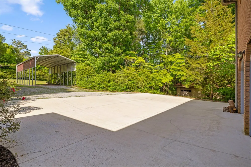 2401 Igou Ferry Road Soddy Daisy, TN 37379