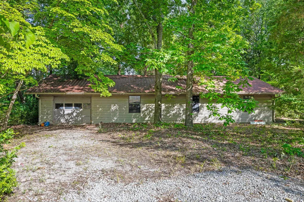 2401 Igou Ferry Road Soddy Daisy, TN 37379