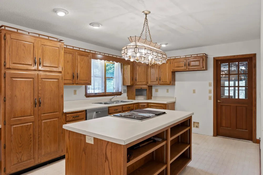 2401 Igou Ferry Road Soddy Daisy, TN 37379