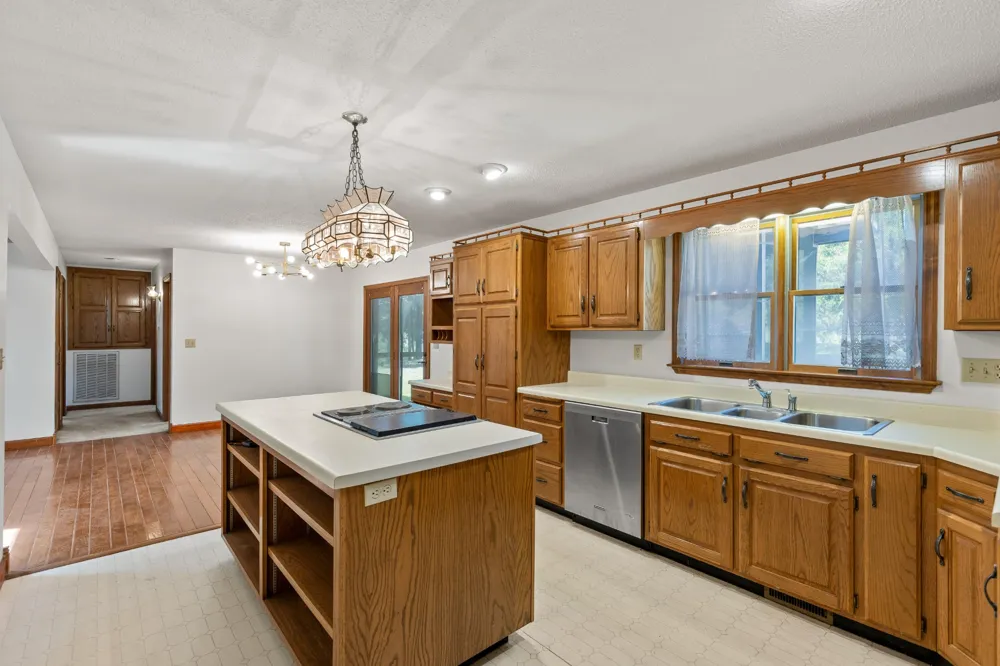 2401 Igou Ferry Road Soddy Daisy, TN 37379