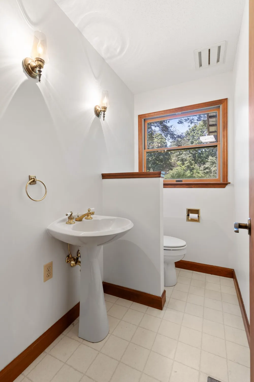 2401 Igou Ferry Road Soddy Daisy, TN 37379