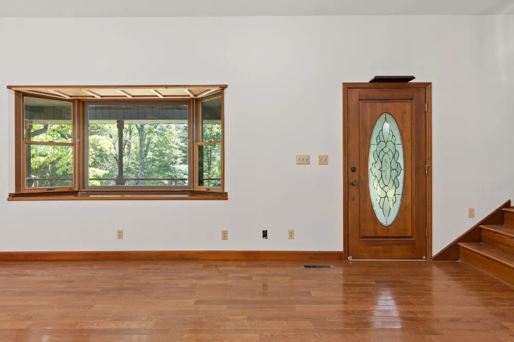 2401 Igou Ferry Road Soddy Daisy, TN 37379