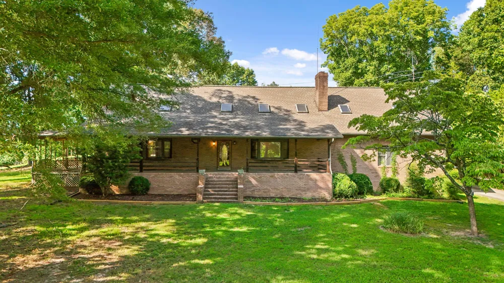 2401 Igou Ferry Road Soddy Daisy, TN 37379