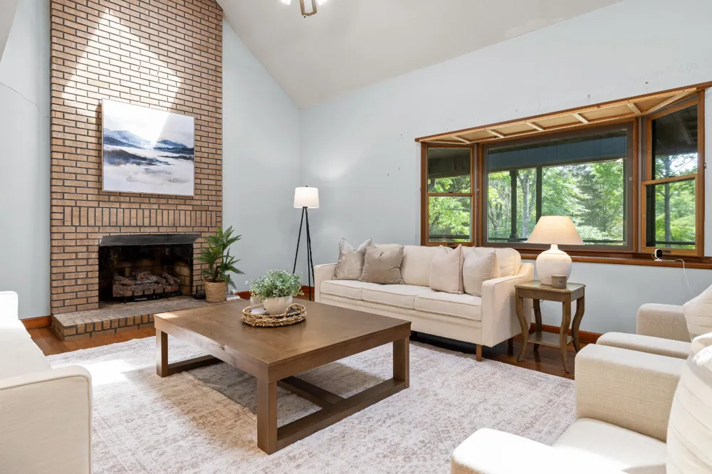 2401 Igou Ferry Road Soddy Daisy, TN 37379