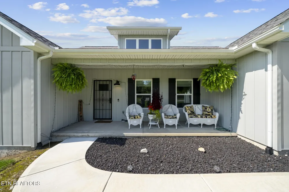 939 Clear Creek Rd Crossville, TN 38571