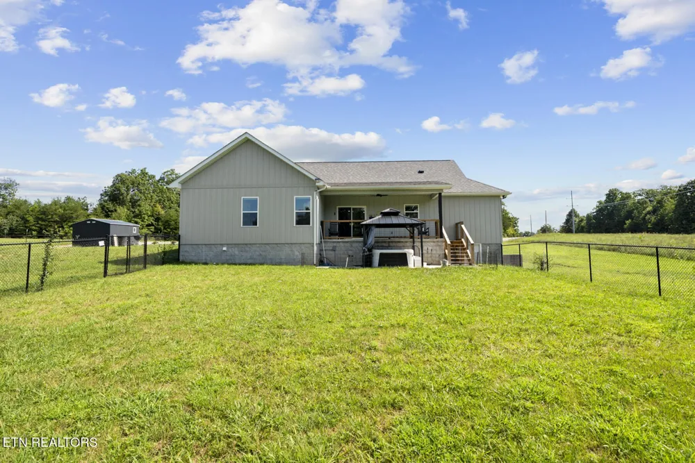 939 Clear Creek Rd Crossville, TN 38571