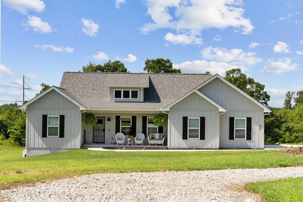 939 Clear Creek Rd Crossville, TN 38571