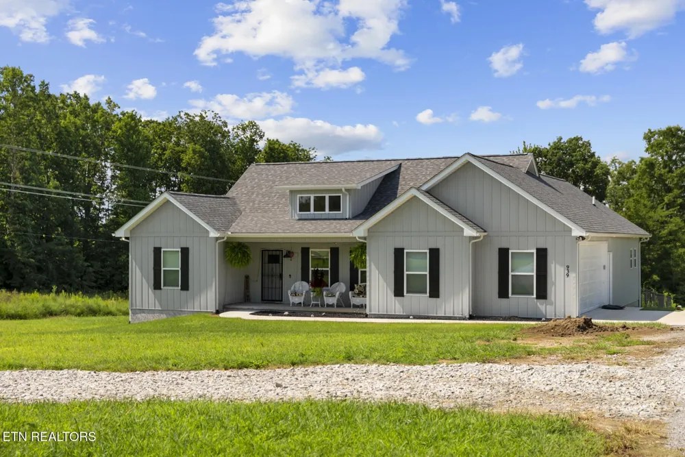 939 Clear Creek Rd Crossville, TN 38571