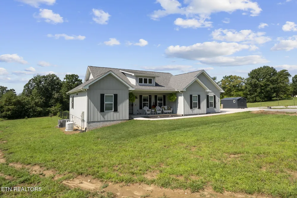 939 Clear Creek Rd Crossville, TN 38571