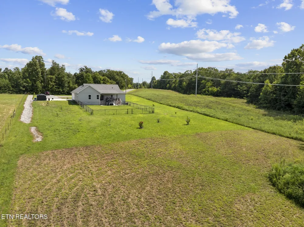 939 Clear Creek Rd Crossville, TN 38571