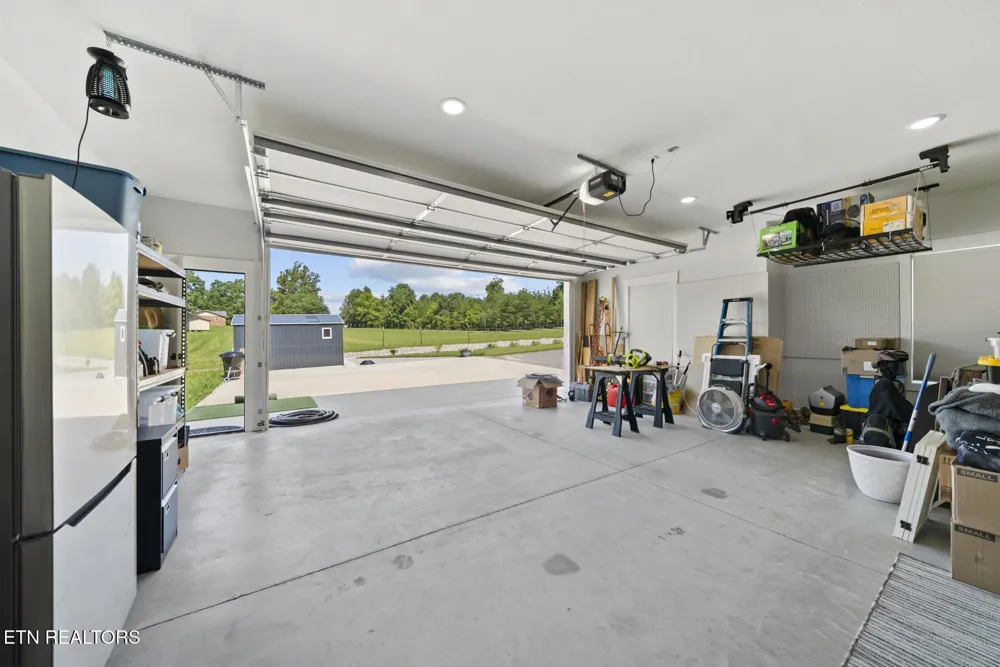 939 Clear Creek Rd Crossville, TN 38571