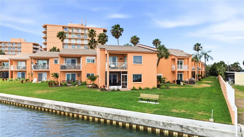 7400 SUNSHINE SKYWAY LANE S #111 St Petersburg, FL 33711