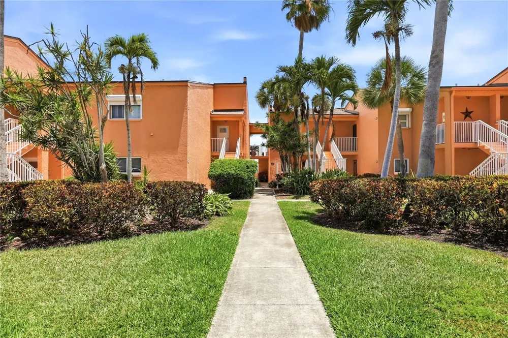 7400 SUNSHINE SKYWAY LANE S #111 St Petersburg, FL 33711