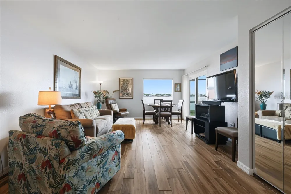 7400 SUNSHINE SKYWAY LANE S #111 St Petersburg, FL 33711