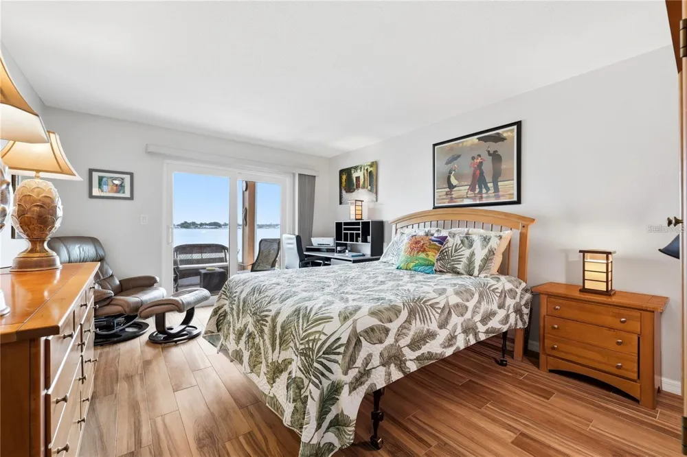7400 SUNSHINE SKYWAY LANE S #111 St Petersburg, FL 33711