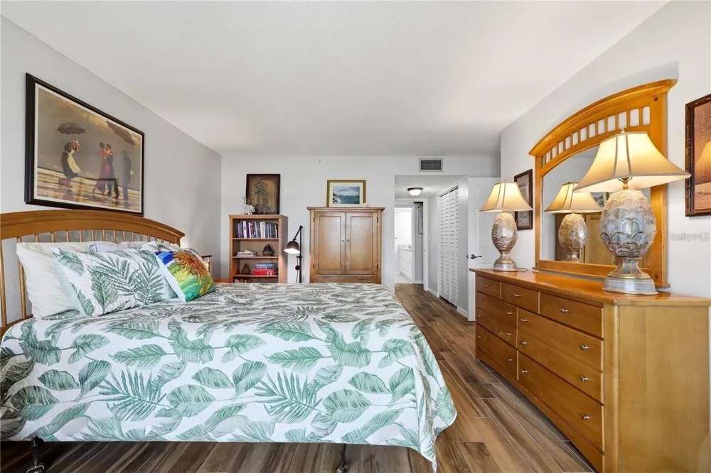 7400 SUNSHINE SKYWAY LANE S #111 St Petersburg, FL 33711