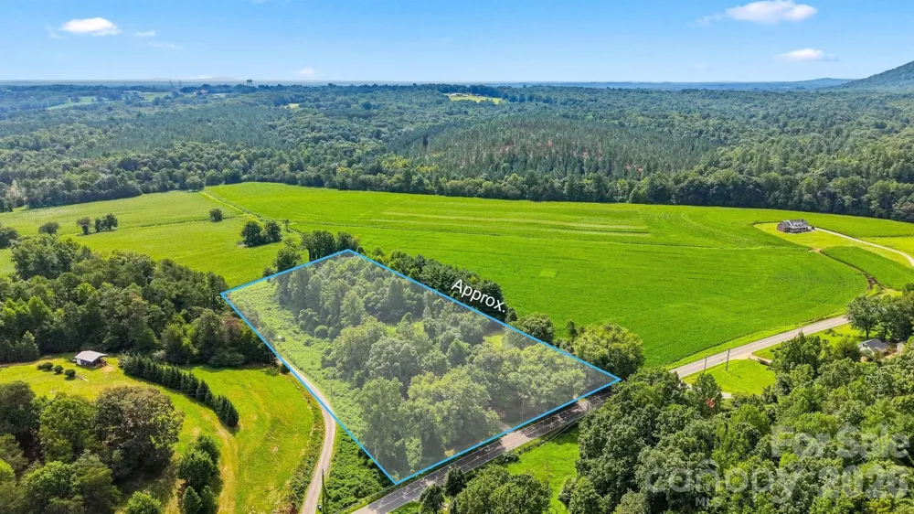 2588 Old Shelby Road Hickory, NC 28602