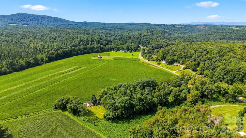 2588 Old Shelby Road Hickory, NC 28602