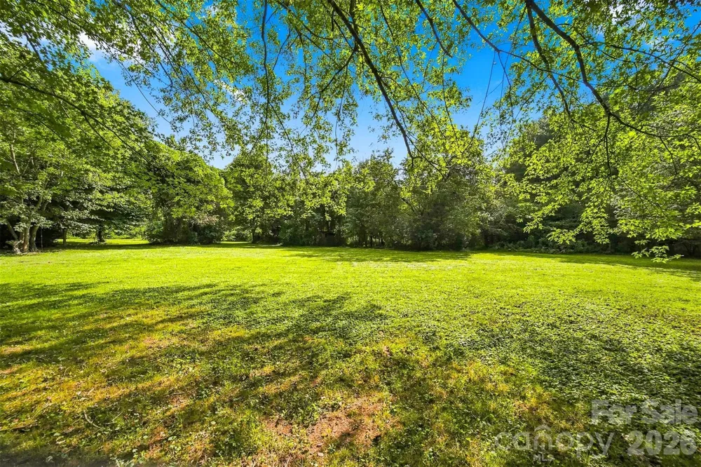 2588 Old Shelby Road Hickory, NC 28602