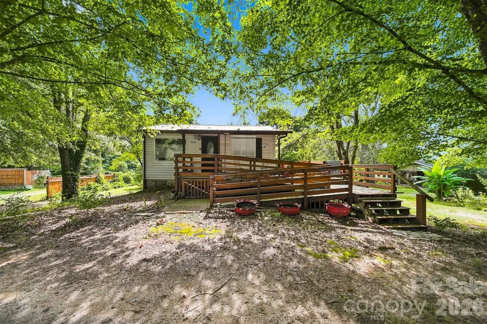2588 Old Shelby Road Hickory, NC 28602