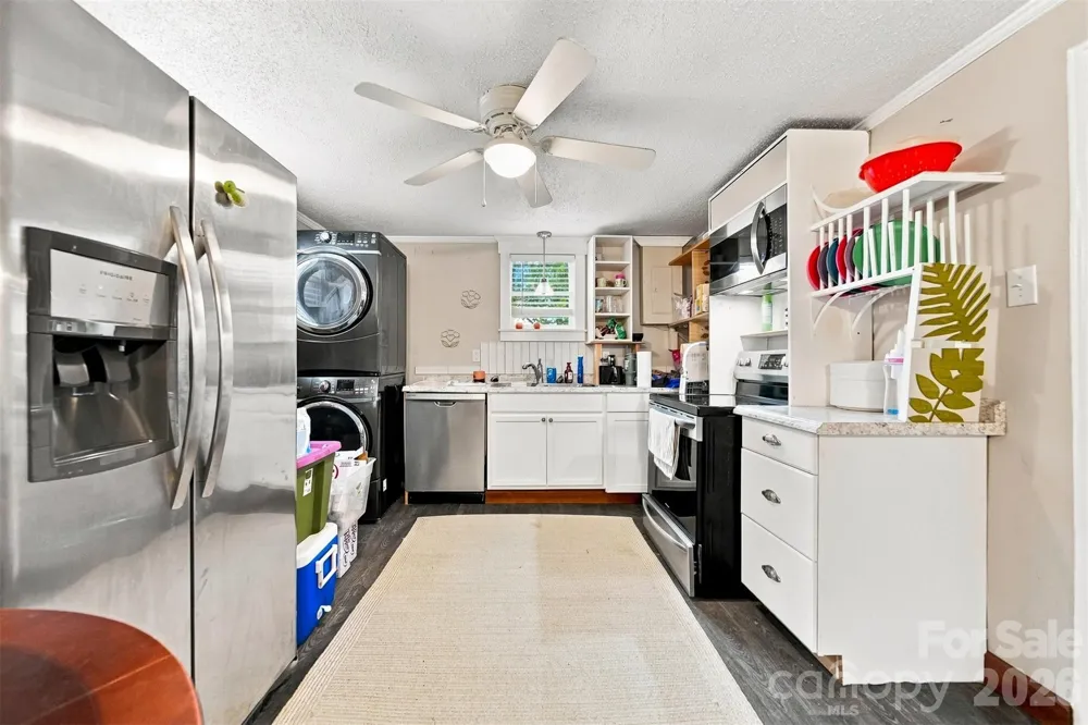 2588 Old Shelby Road Hickory, NC 28602