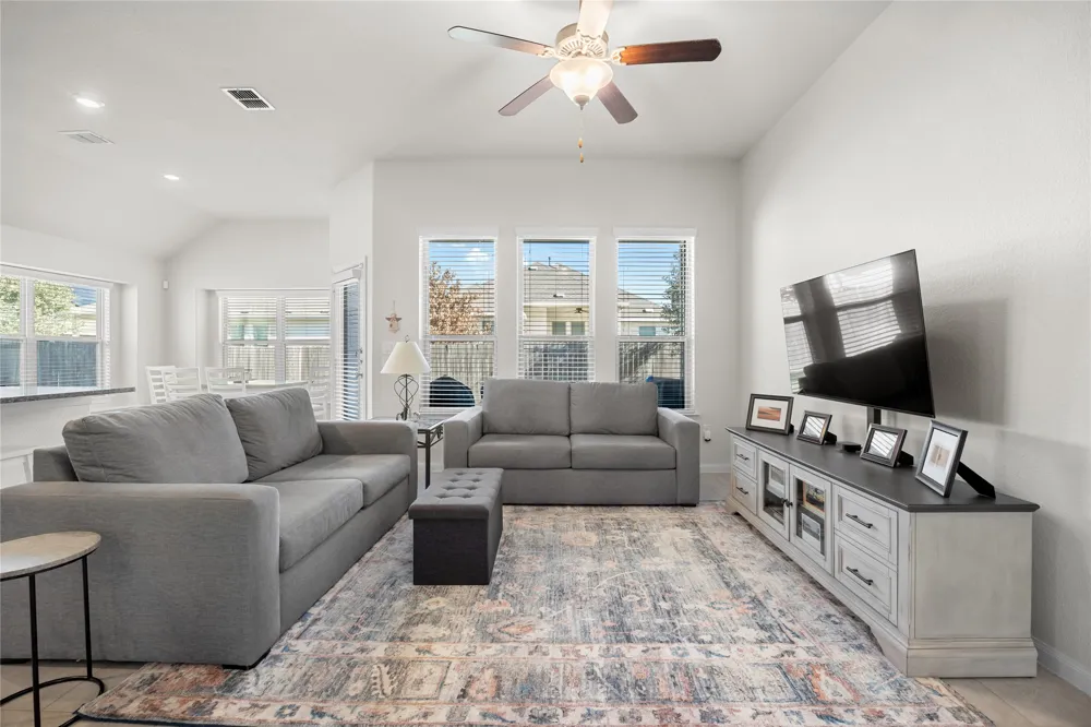 606 Linares Lane Austin, TX 78748