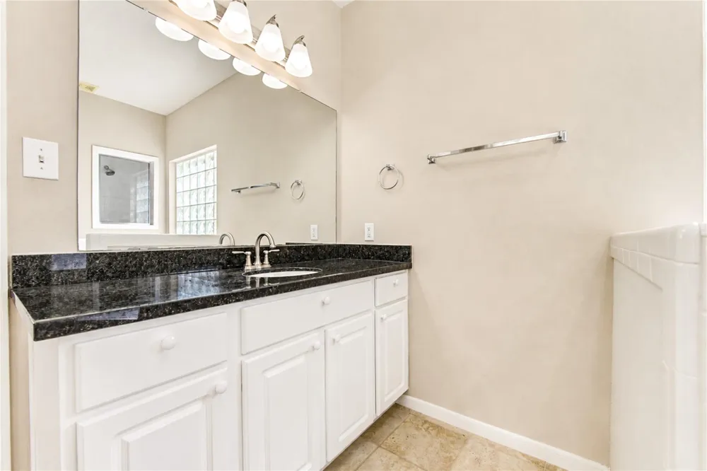 14009 Hollow Canyon Lane Rosharon, TX 77583