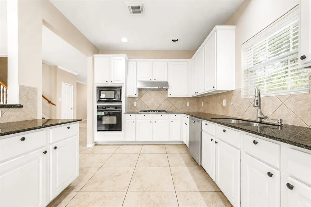 14009 Hollow Canyon Lane Rosharon, TX 77583