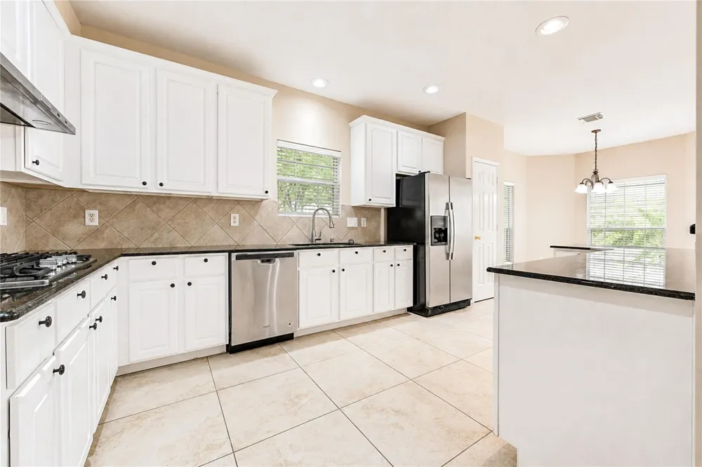 14009 Hollow Canyon Lane Rosharon, TX 77583
