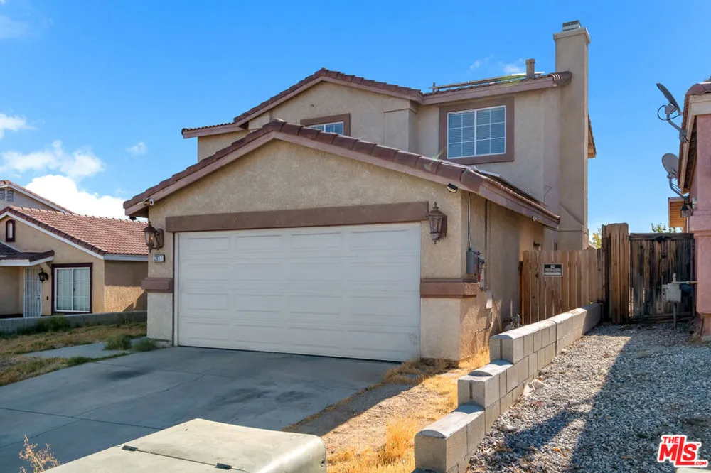 12817 1st Avenue Victorville, CA 92395