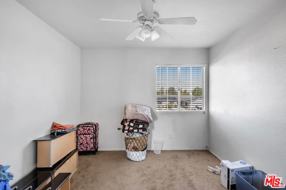 12817 1st Avenue Victorville, CA 92395