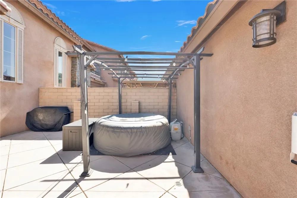 14104 Kiowa Road Apple Valley, CA 92307