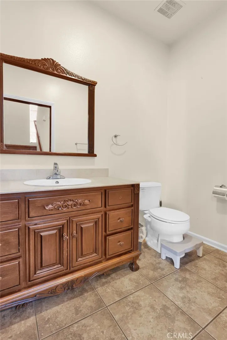 14104 Kiowa Road Apple Valley, CA 92307
