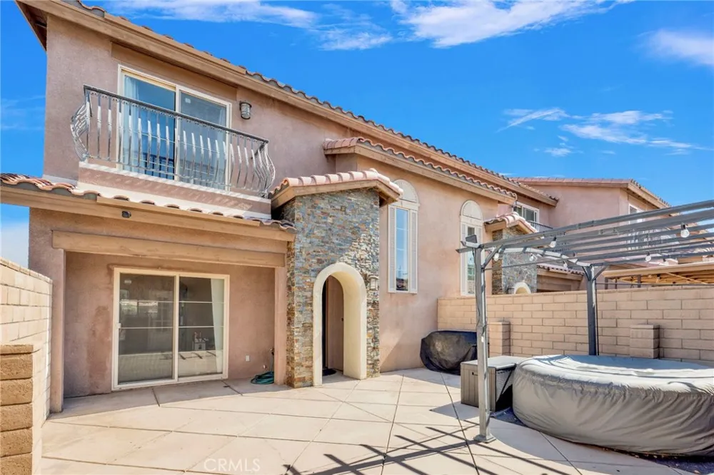 14104 Kiowa Road Apple Valley, CA 92307