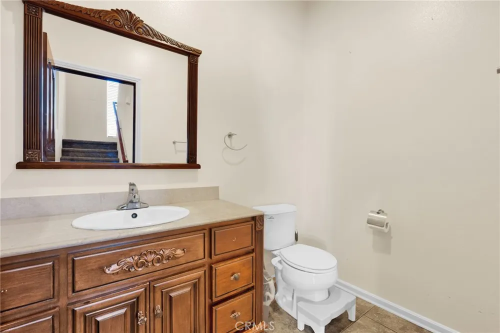 14104 Kiowa Road Apple Valley, CA 92307