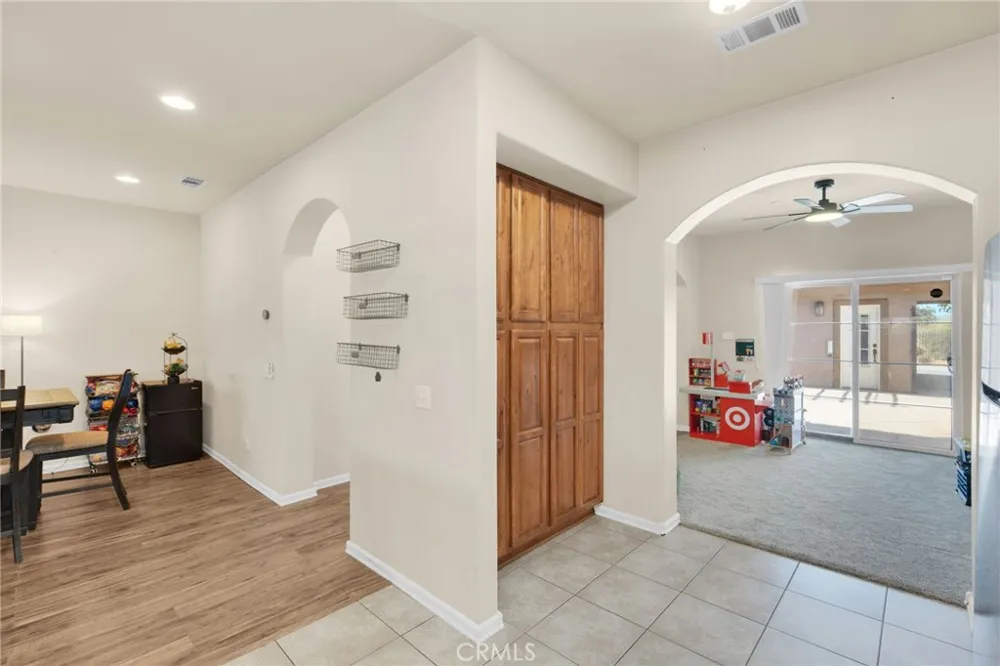 14104 Kiowa Road Apple Valley, CA 92307