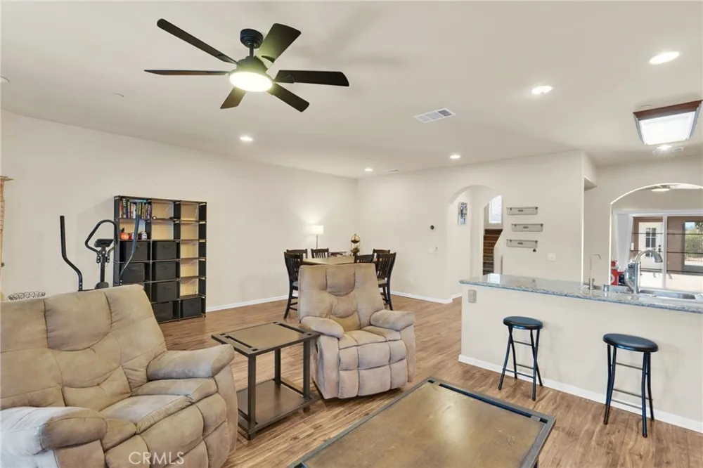 14104 Kiowa Road Apple Valley, CA 92307