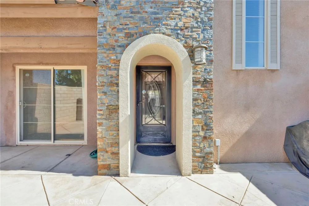 14104 Kiowa Road Apple Valley, CA 92307
