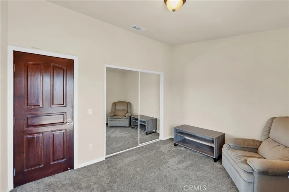 14104 Kiowa Road Apple Valley, CA 92307