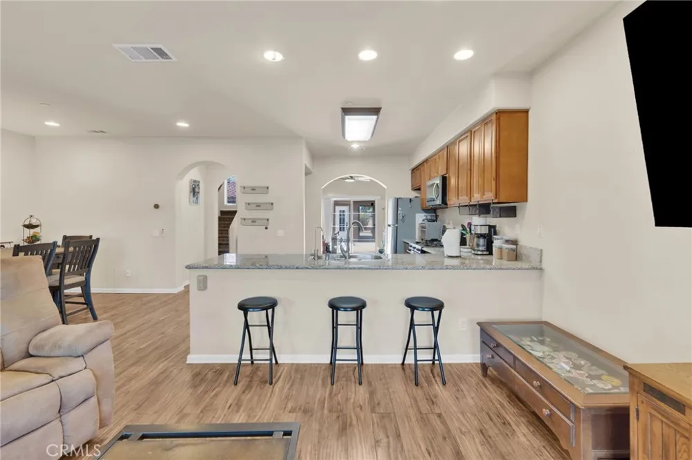 14104 Kiowa Road Apple Valley, CA 92307