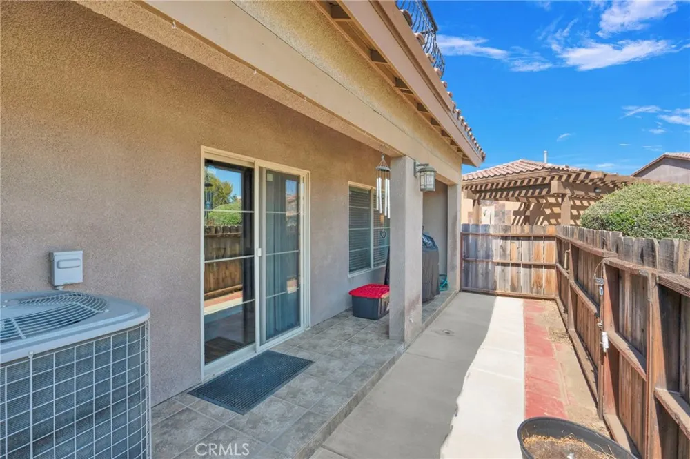 14104 Kiowa Road Apple Valley, CA 92307