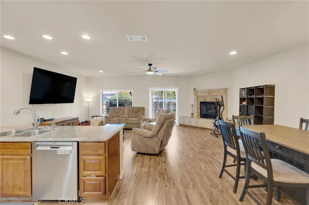 14104 Kiowa Road Apple Valley, CA 92307