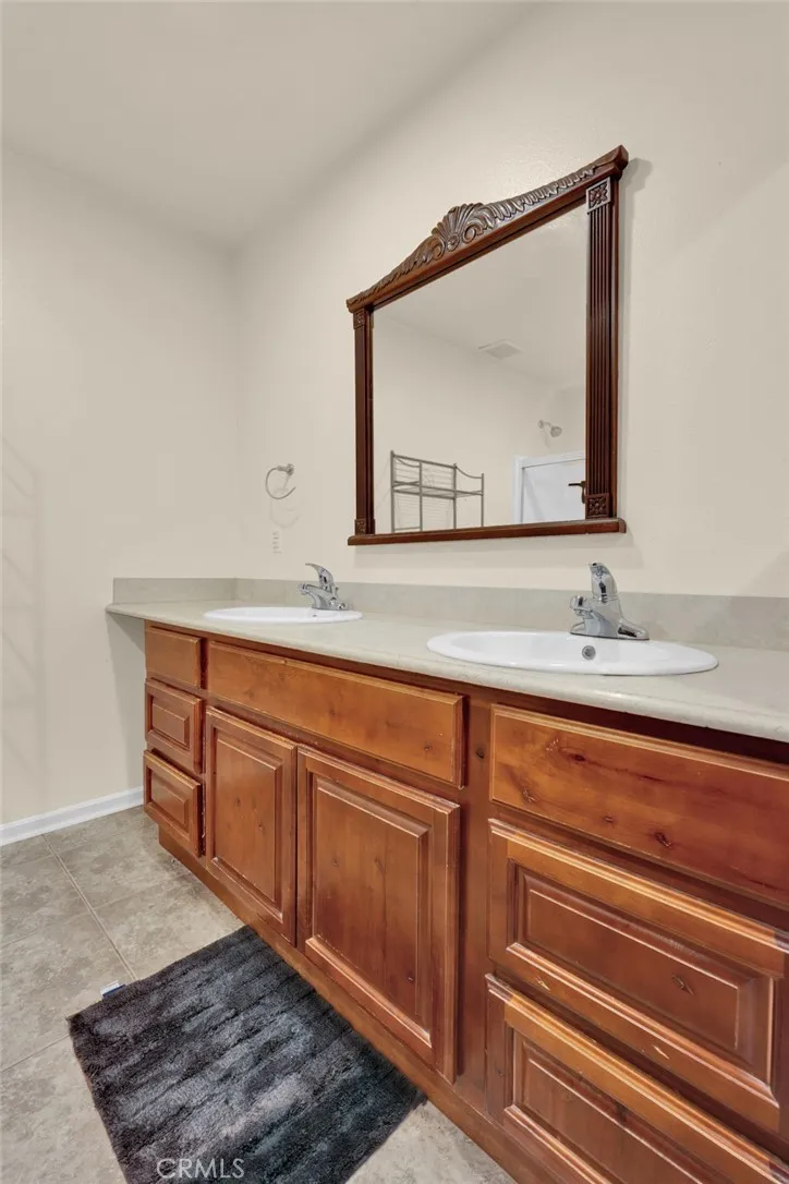 14104 Kiowa Road Apple Valley, CA 92307