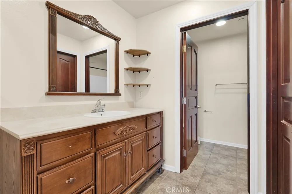 14104 Kiowa Road Apple Valley, CA 92307